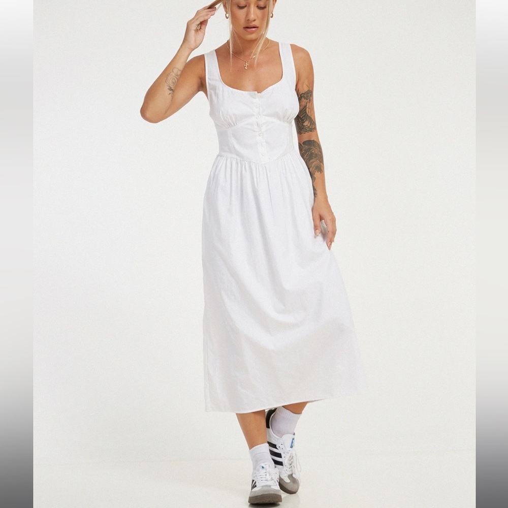 NWT Motel Melrose Maxi Dress in White